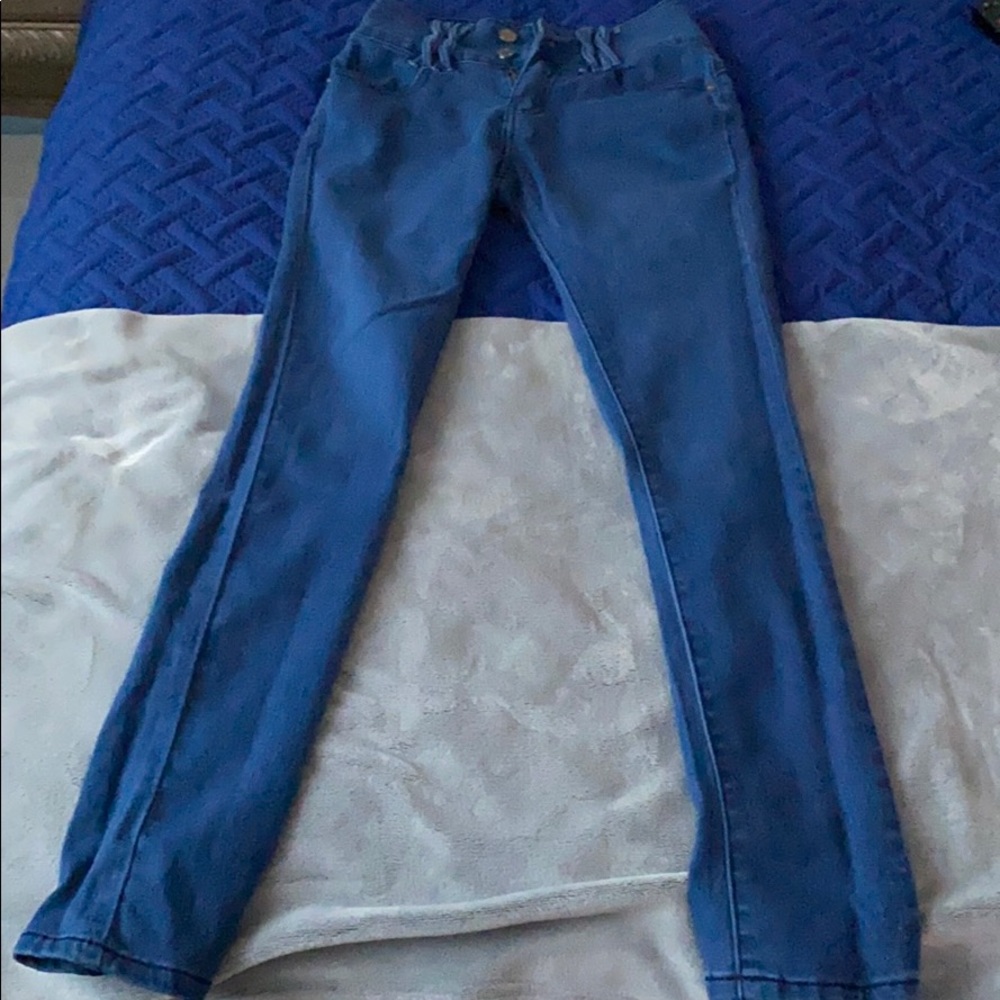 High waisted jeans